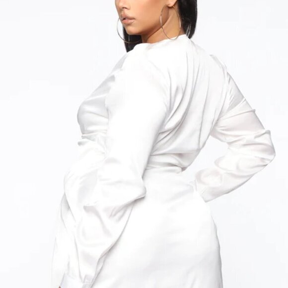 FASHION NOVA SUGAR FREE CREAM SATIN DRESS SIZE 2XL - Picture 2 of 10